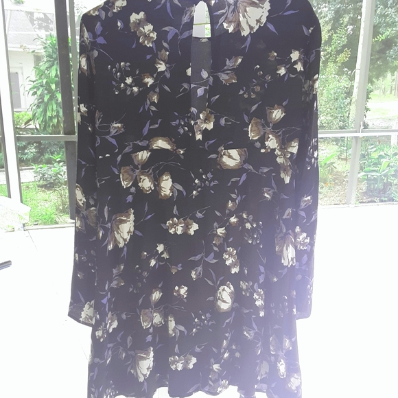 Kendall & Kylie Mini Dress - Picture 2 of 4